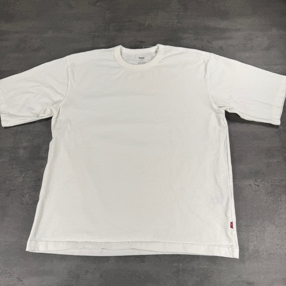 Levis T-Shirt Mens M Loose Fit Thick Cotton White Red Logo Tab NWOT Blank Plain